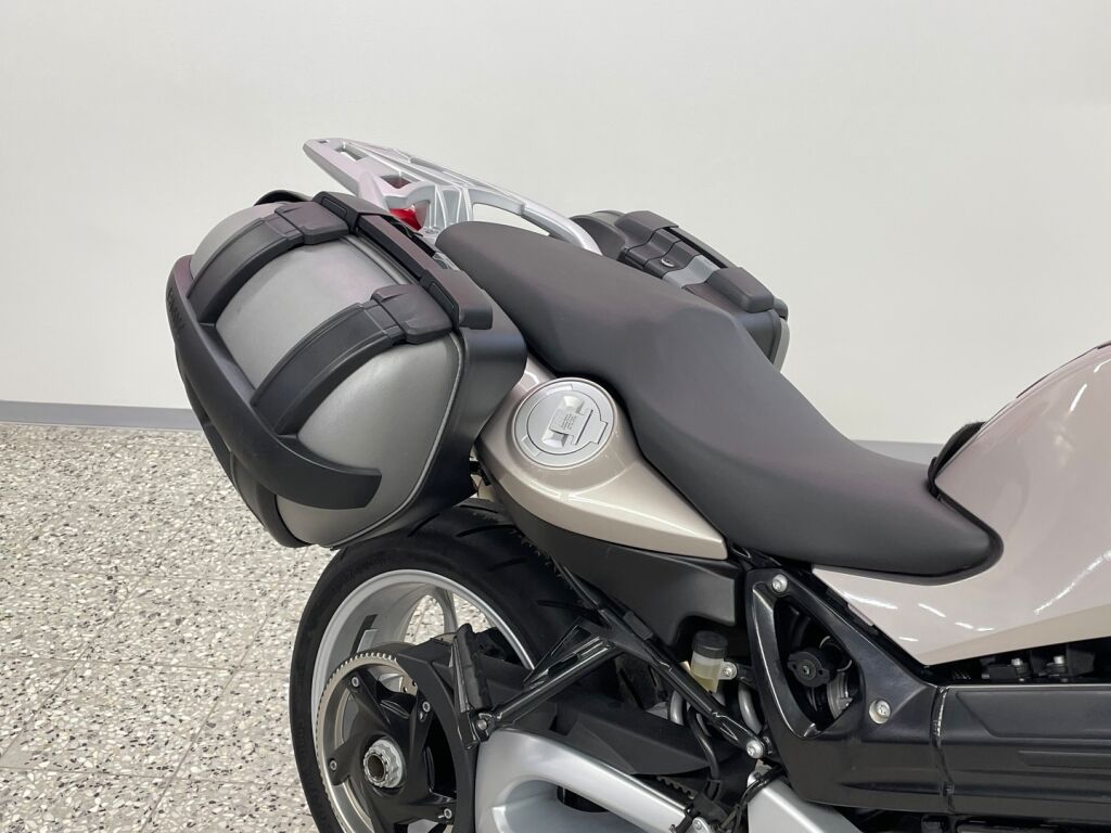 BMW F 2009 Keltainen