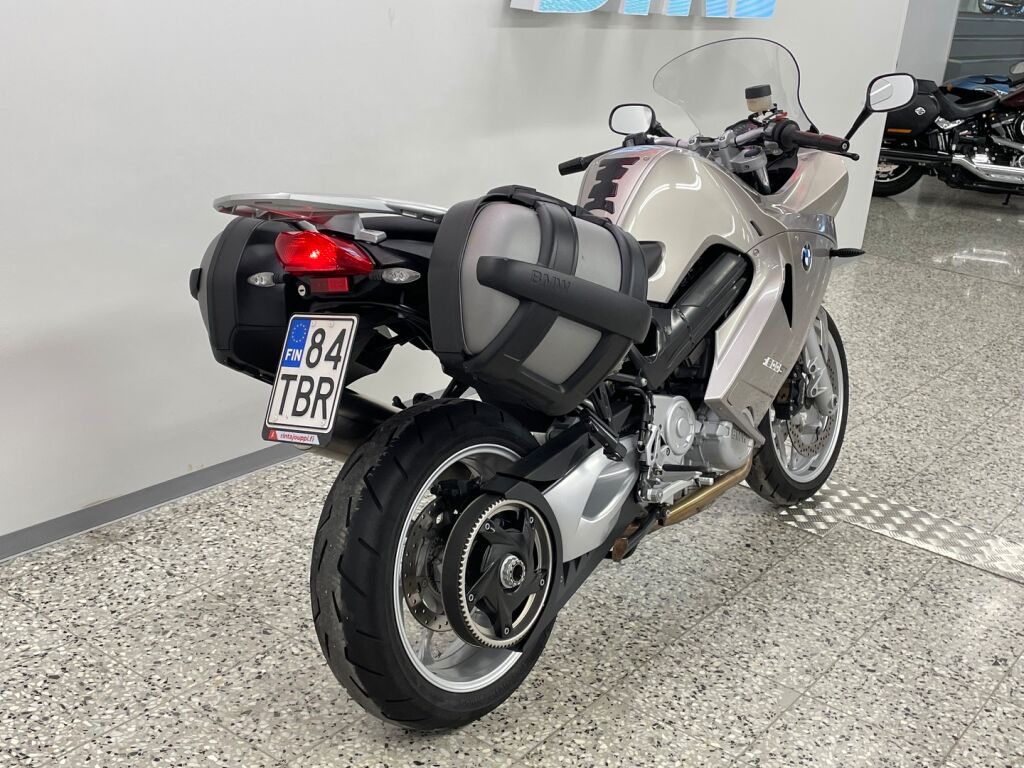 BMW F 2009 Keltainen