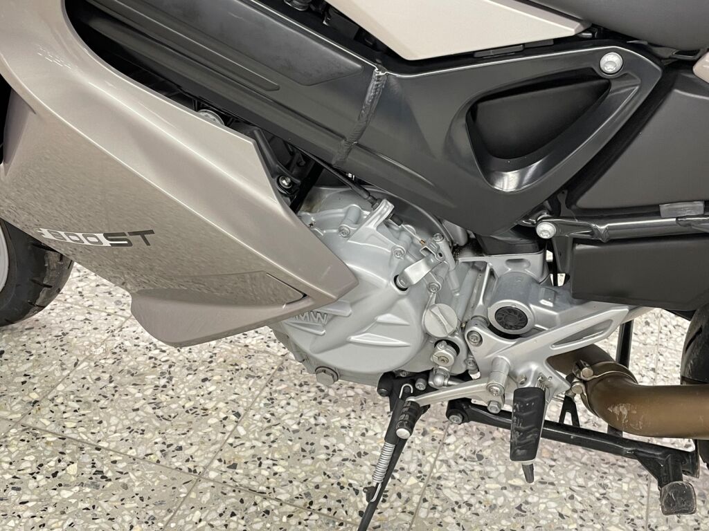 BMW F 2009 Keltainen