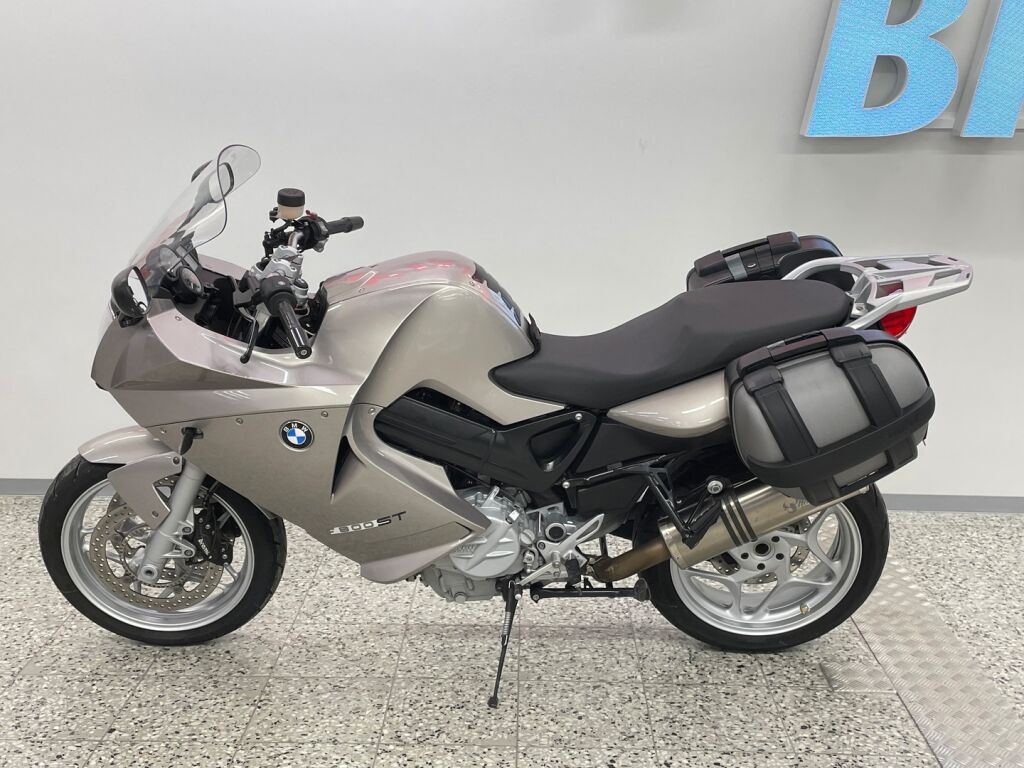 BMW F 2009 Keltainen