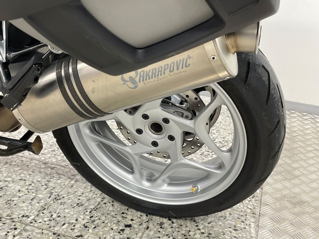 BMW F 2009 Keltainen