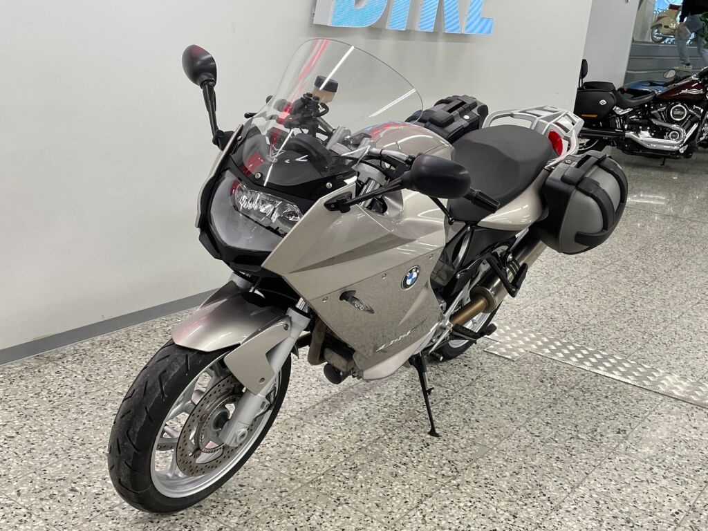 BMW F 2009 Keltainen