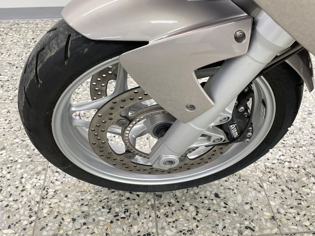 BMW F 2009 Keltainen