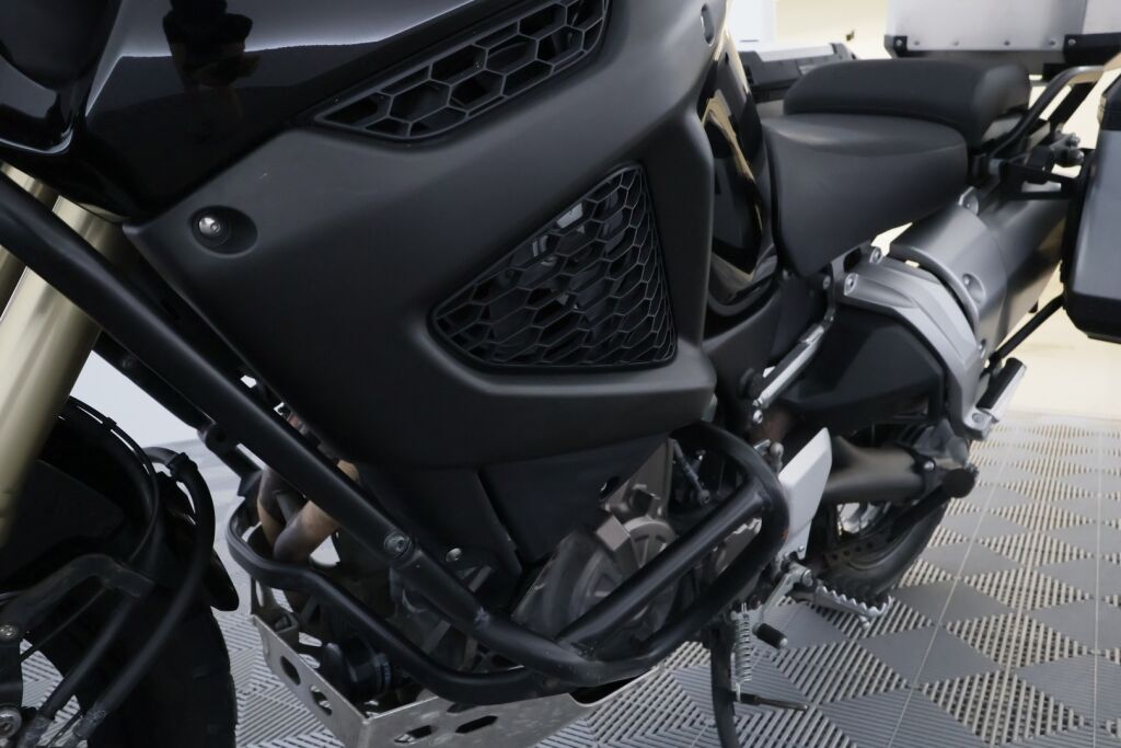 Yamaha XT 2011 Musta