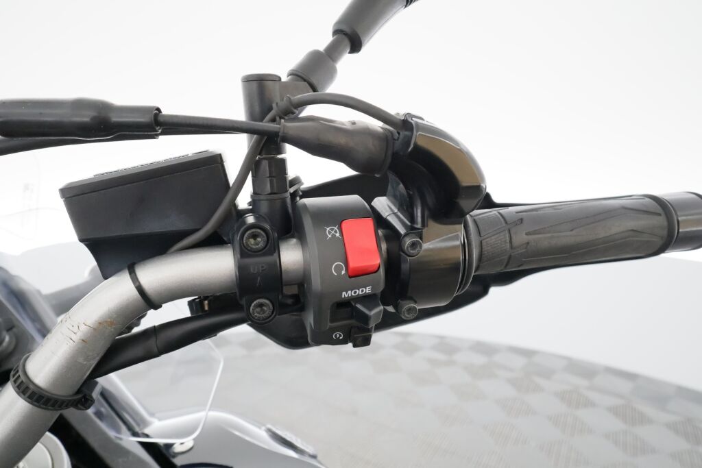 Yamaha XT 2011 Musta