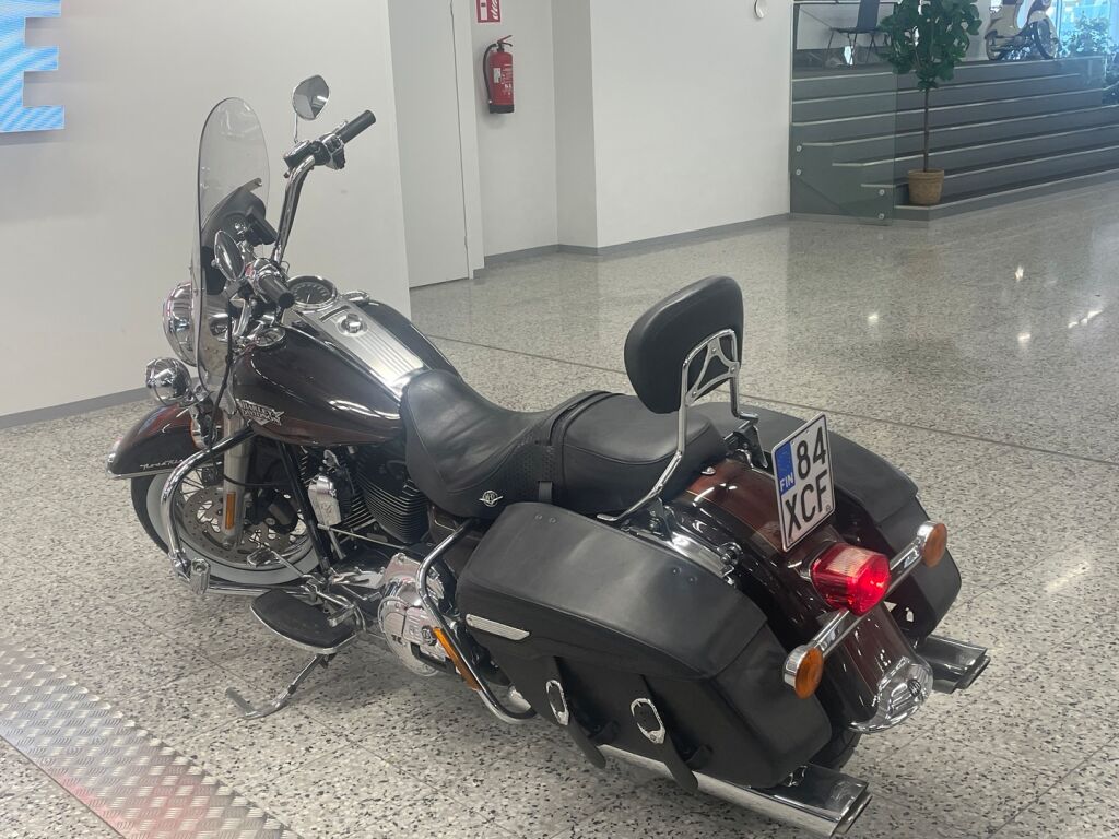 Harley-davidson TOURING 2011 