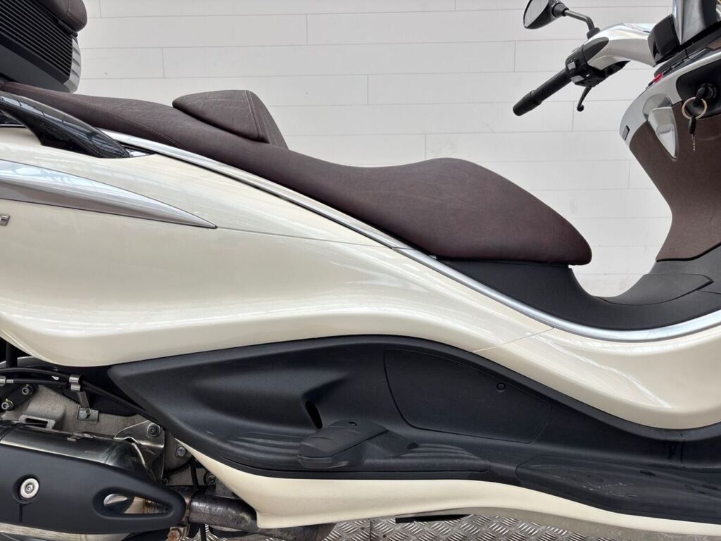 Piaggio X10 2017 TJ V 8
