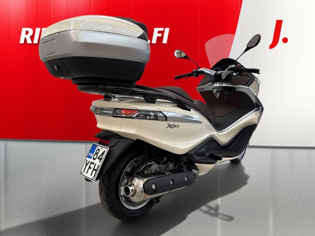 Piaggio X10 2017 TJ V 8