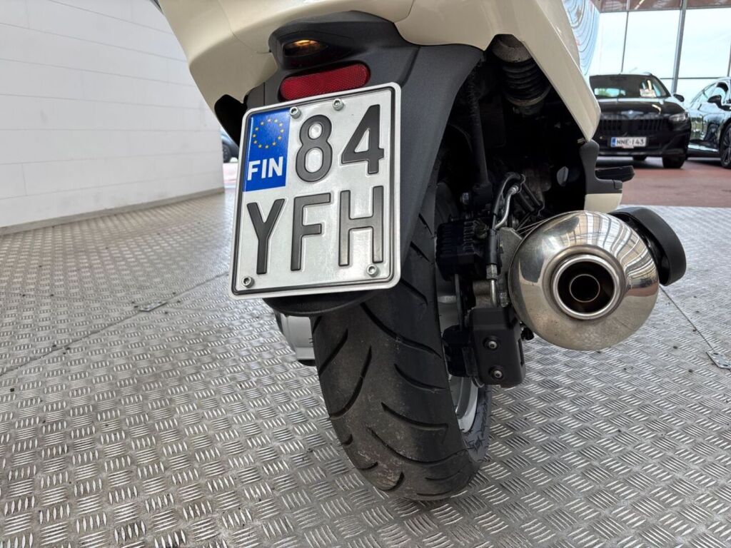 Piaggio X10 2017 TJ V 8