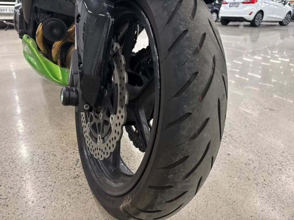 Kawasaki Z 2011 Sininen