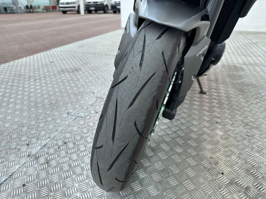 Kawasaki Z 2025 