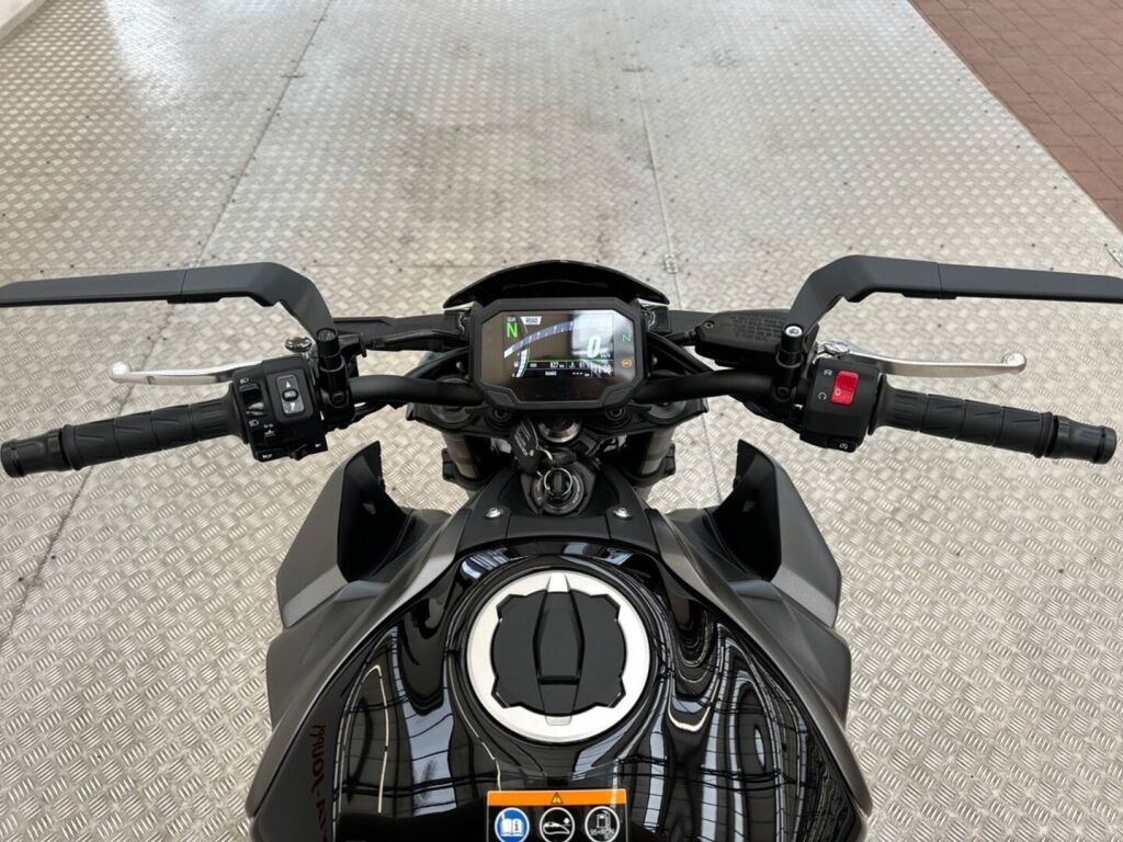 Kawasaki Z 2025 