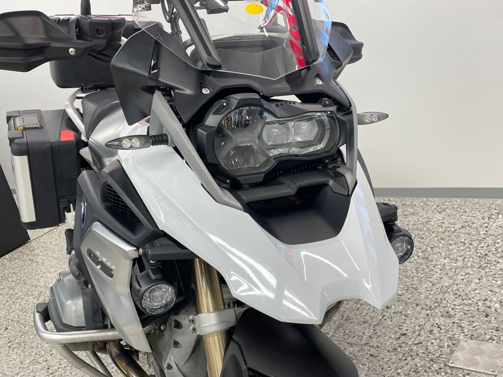 BMW R 2018 Valkoinen