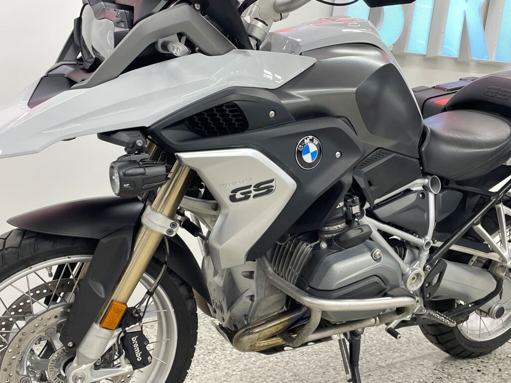 BMW R 2018 Valkoinen