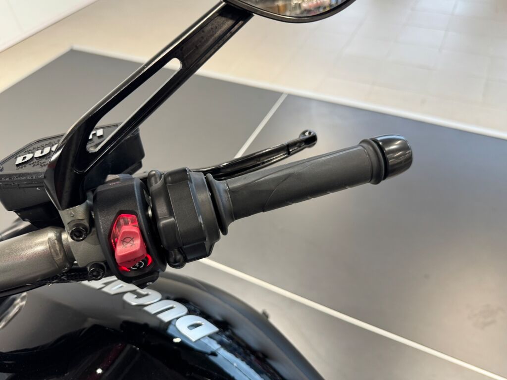 Ducati XDIAVEL 2018 Musta