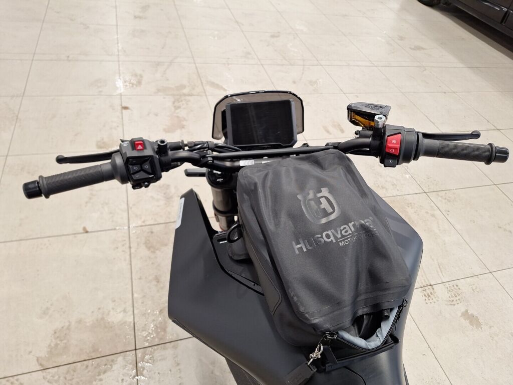 Husqvarna SVARTPILEN 2024 