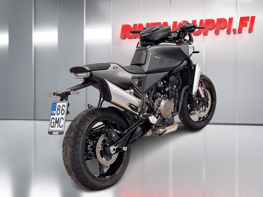 Husqvarna SVARTPILEN 2024 