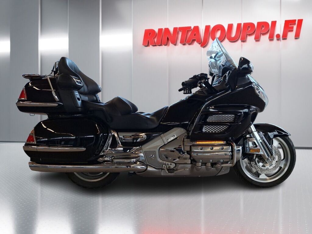 Honda GL 2005 Musta