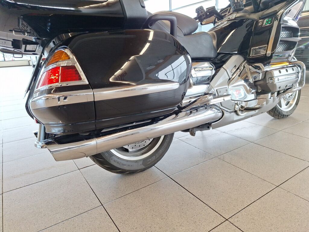 Honda GL 2005 Musta