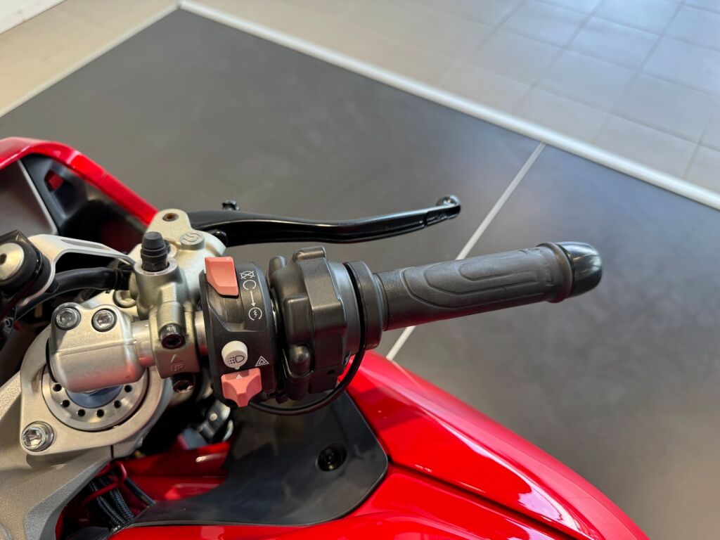 Ducati SUPERSPORT 2017 