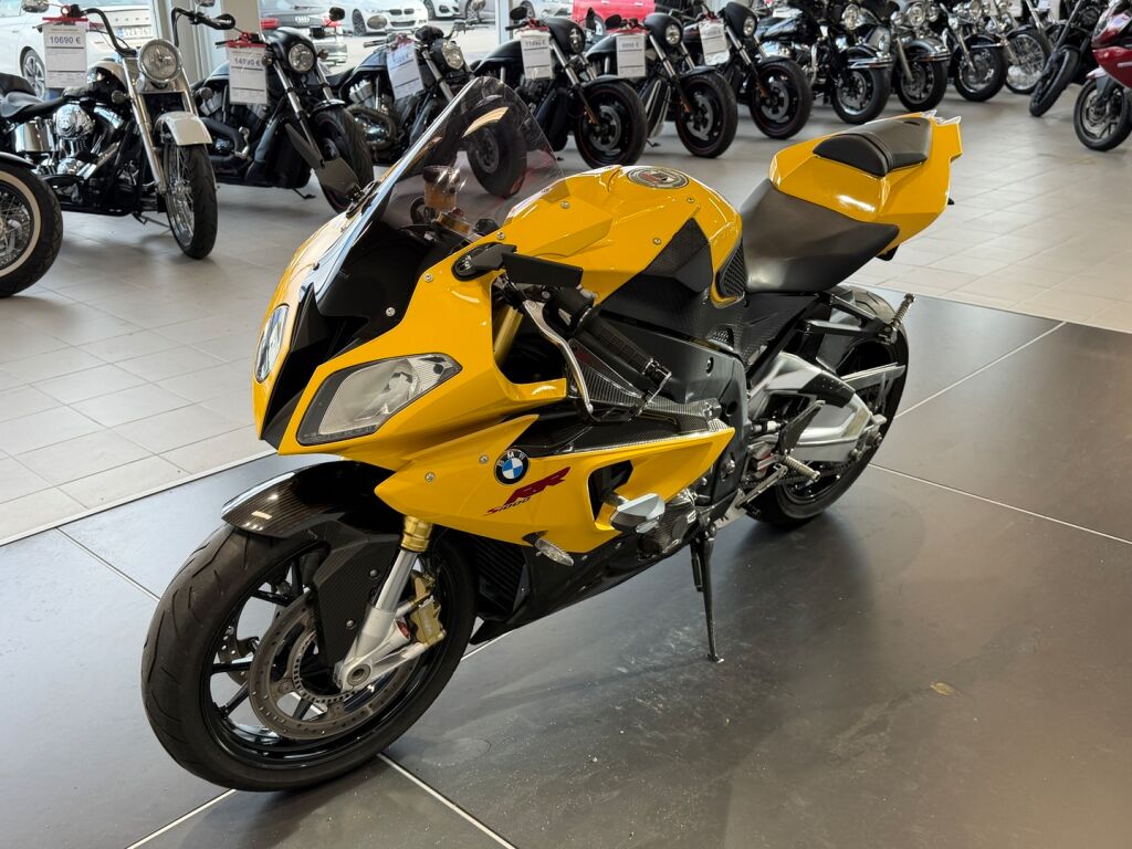 BMW S 2011 Keltainen