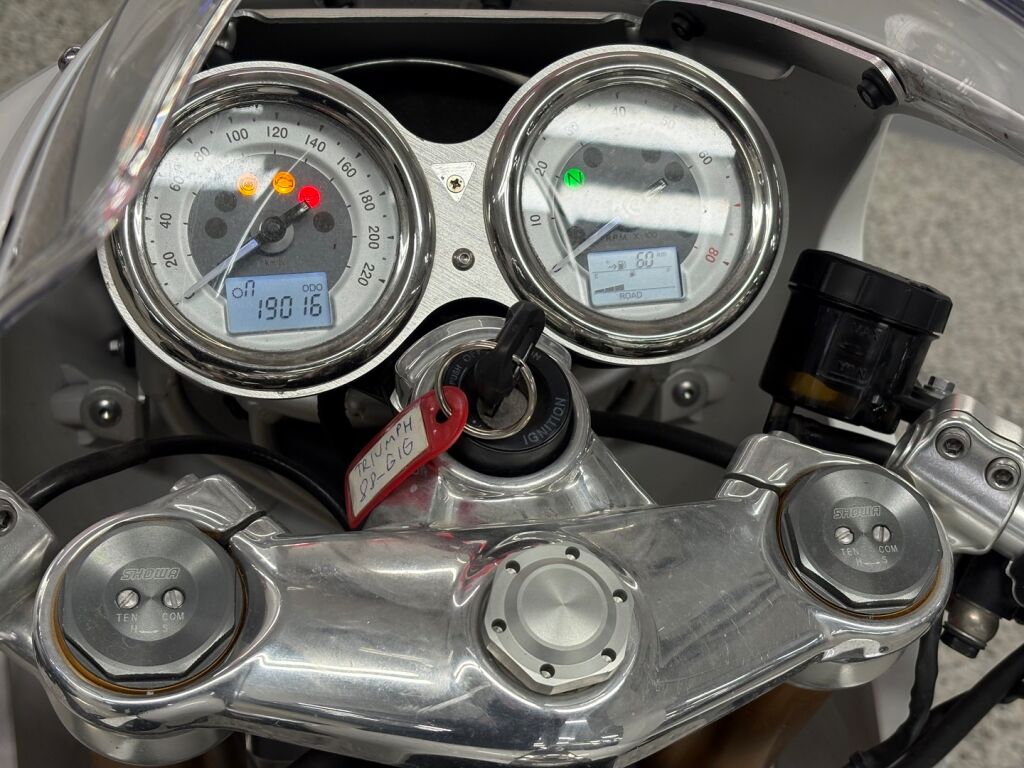 Triumph THRUXTON 2016 