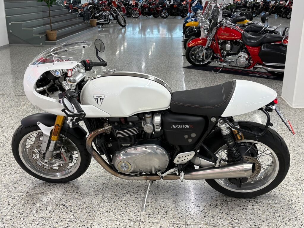 Triumph THRUXTON 2016 