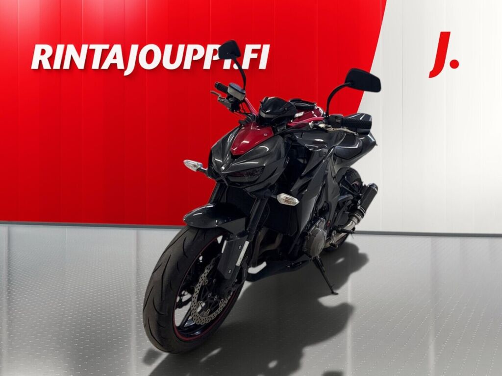 Kawasaki Z 2015 Musta