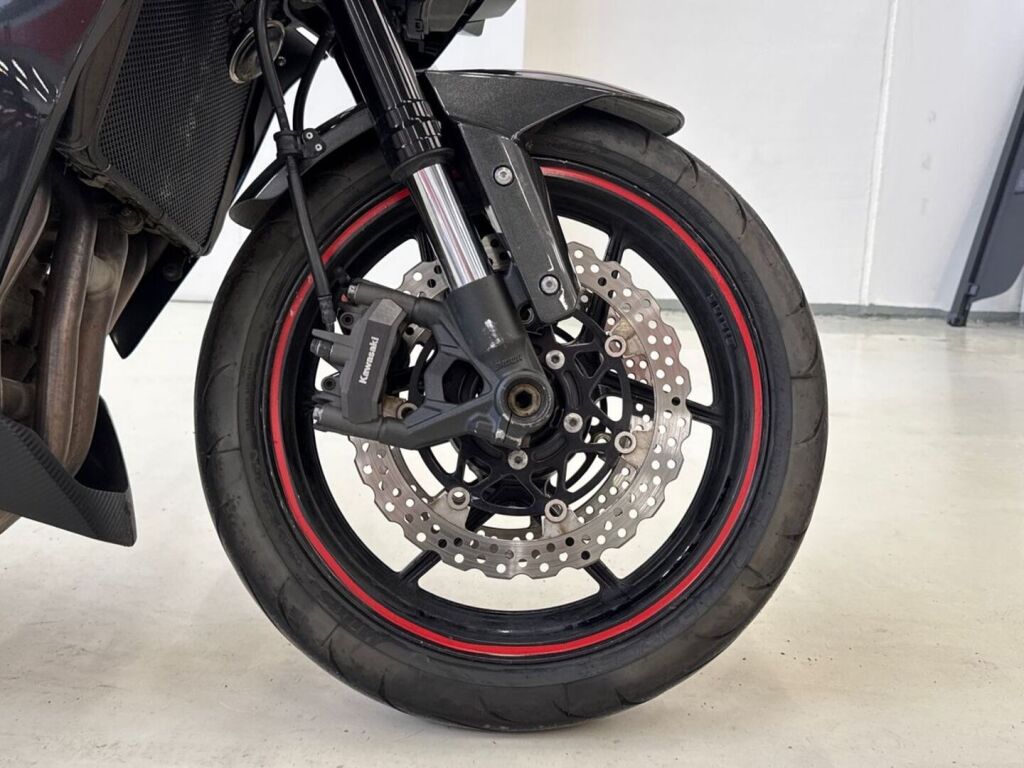 Kawasaki Z 2015 Musta