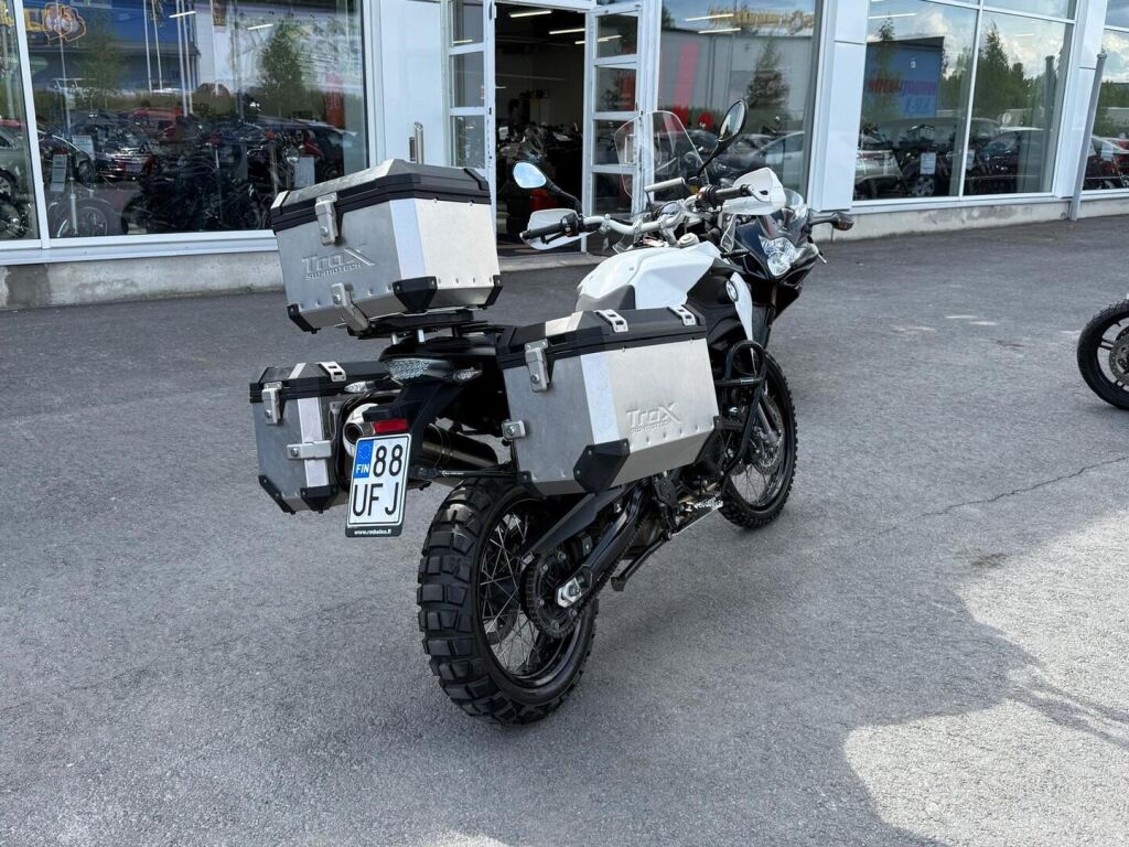 BMW F 2013 Valkoinen