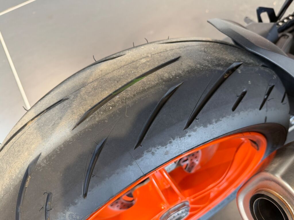 Ktm 1290 2022 Oranssi