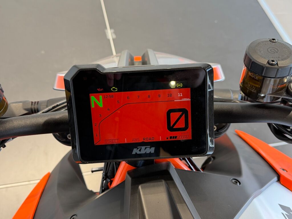 Ktm 1290 2022 Oranssi