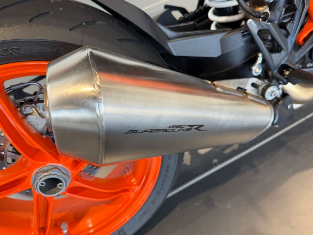 Ktm 1290 2022 Oranssi