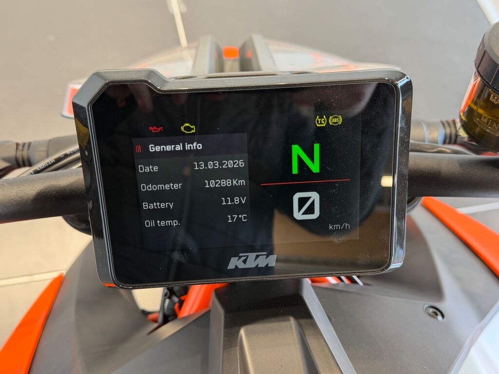 Ktm 1290 2022 Oranssi
