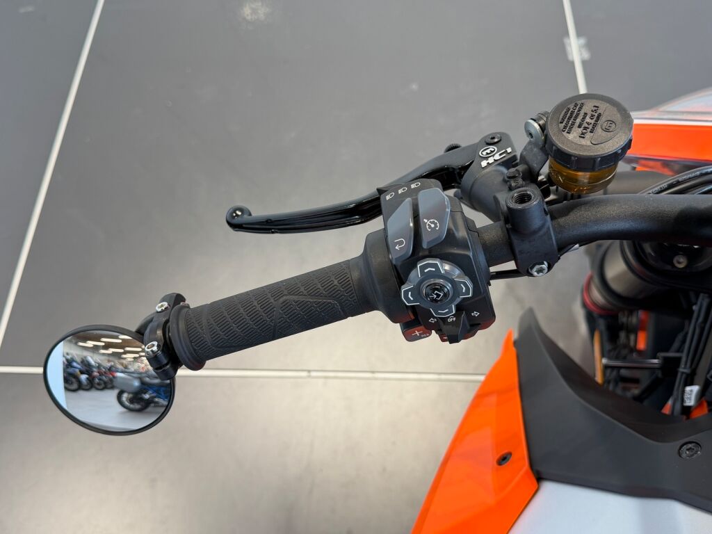 Ktm 1290 2022 Oranssi