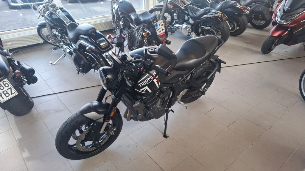 Triumph Trident 2023 