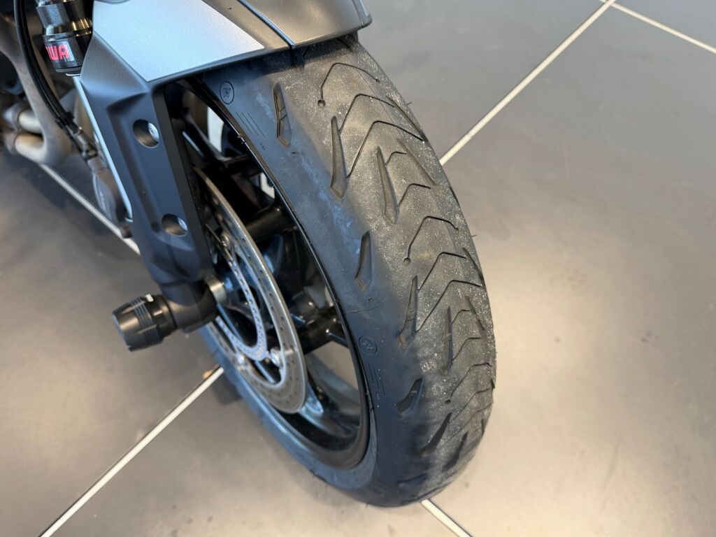 Triumph Trident 2023 
