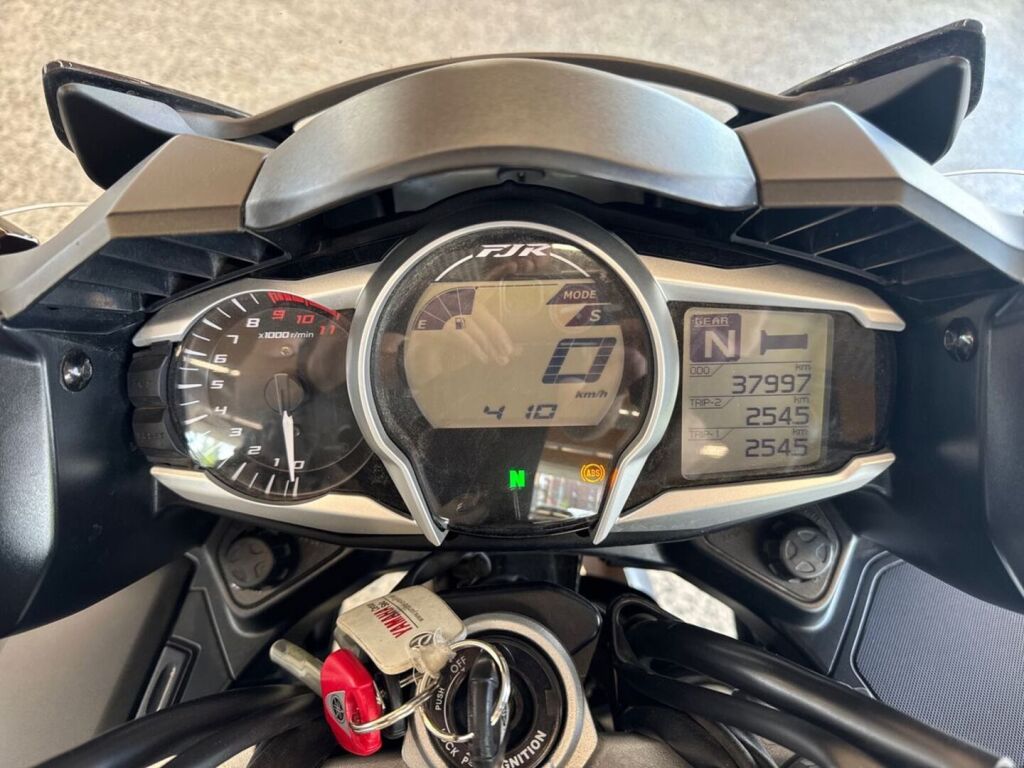 Yamaha FJR 2014 TJ V 24