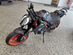 Ktm 890 2023 