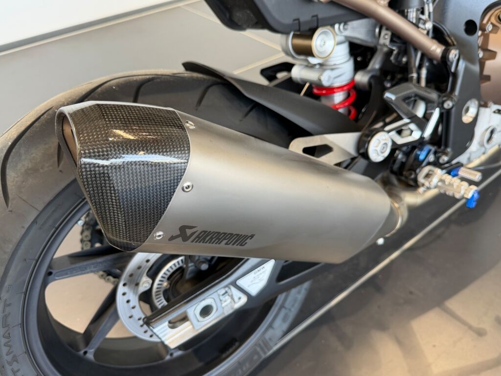 BMW S 2021 Valkoinen