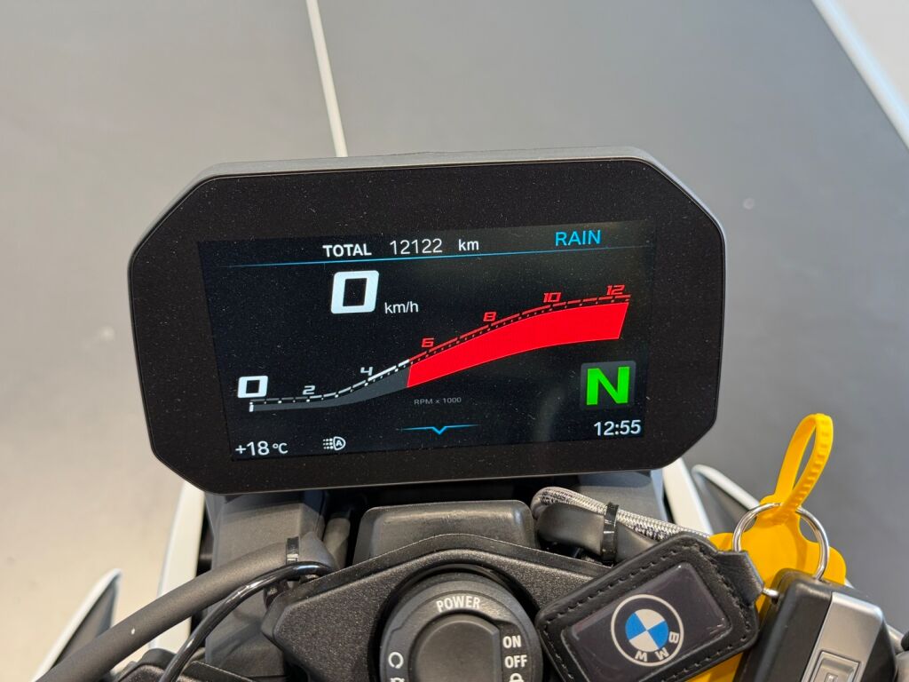 BMW S 2021 Valkoinen