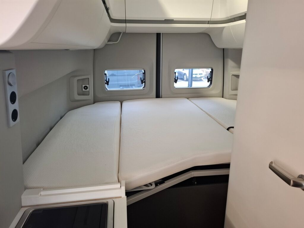 Volkswagen Grand California 2021 Y