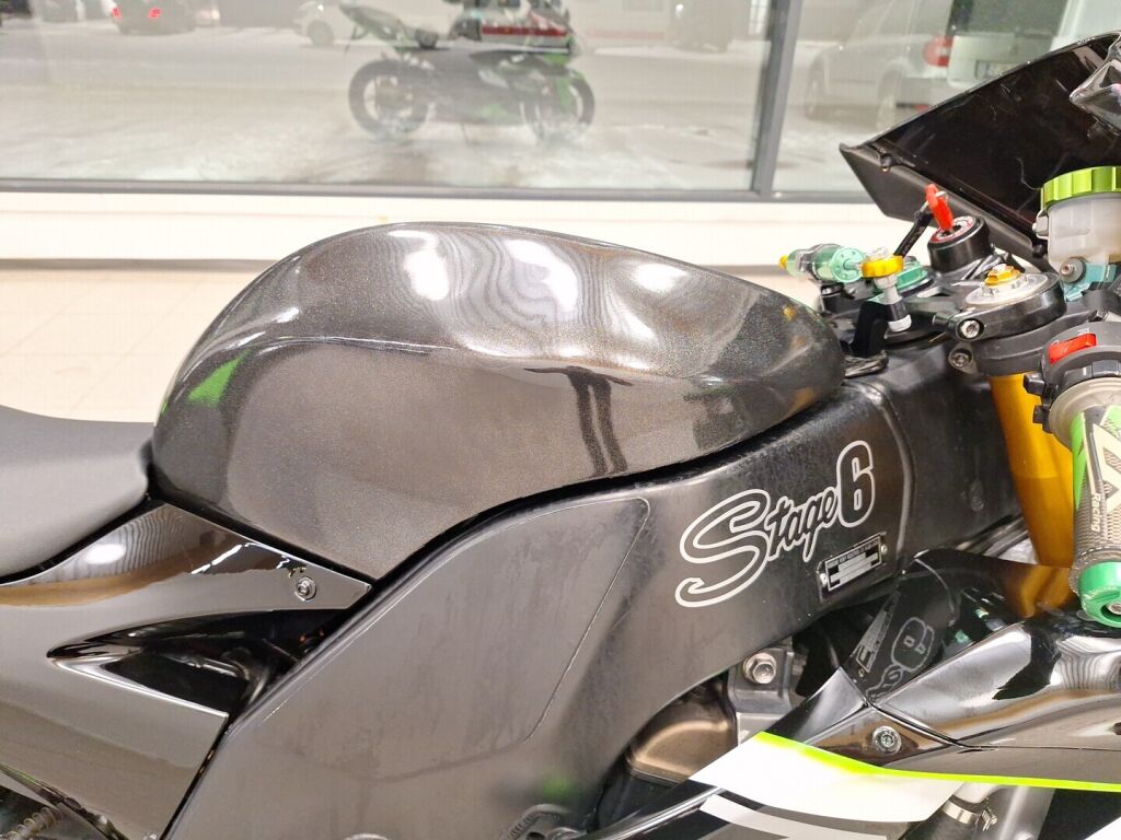 Kawasaki ZX-10R 2005 Musta