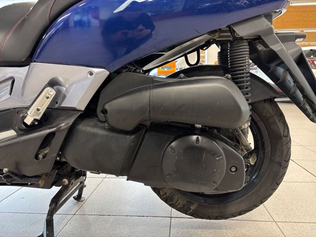 Yamaha X-MAX 2010 6