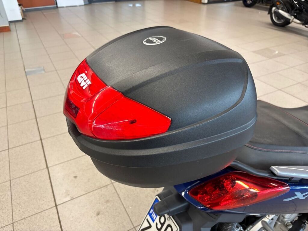 Yamaha X-MAX 2010 6