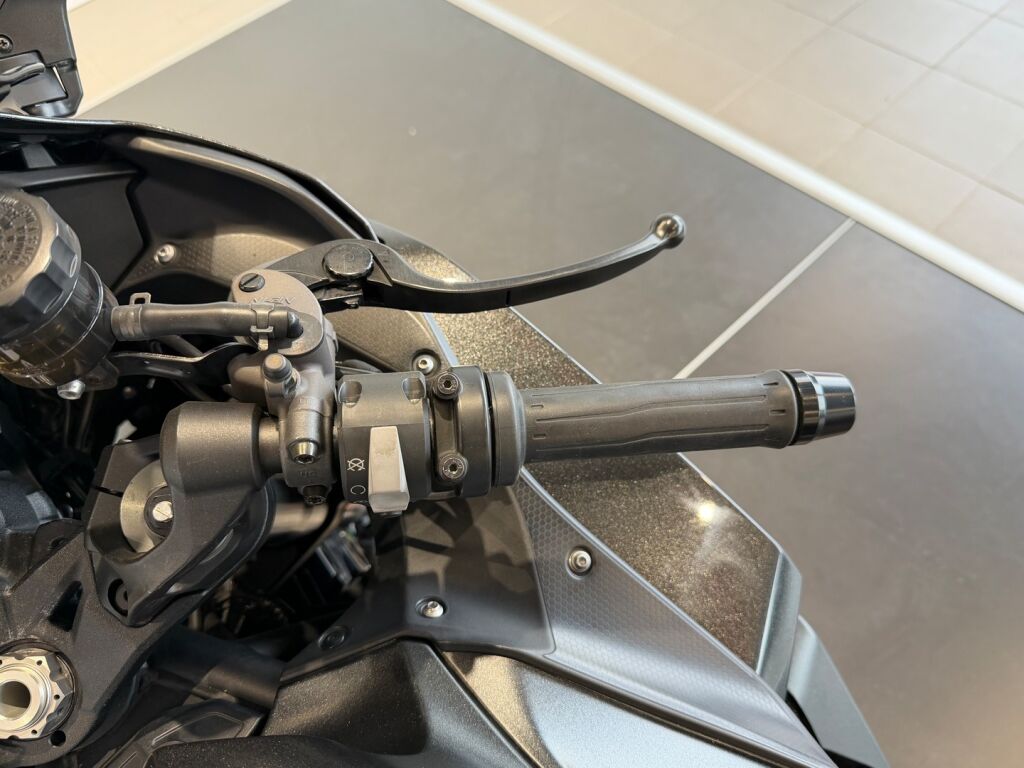 Kawasaki NINJA 2018 Harmaa