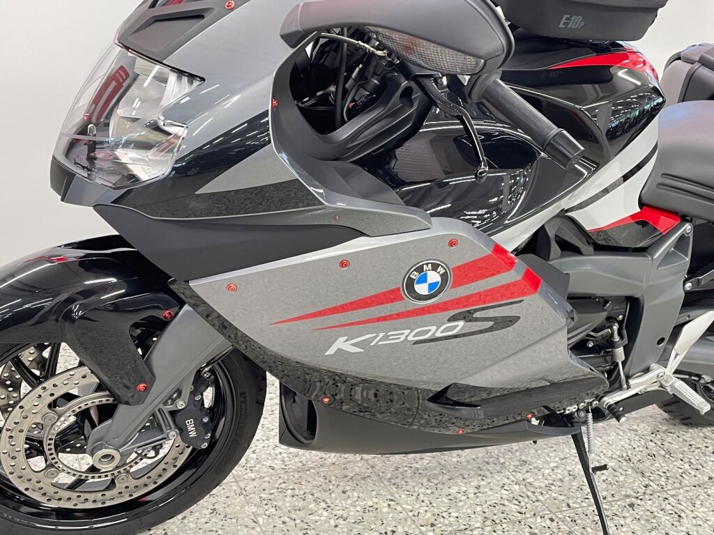 BMW K 2010 moniväri