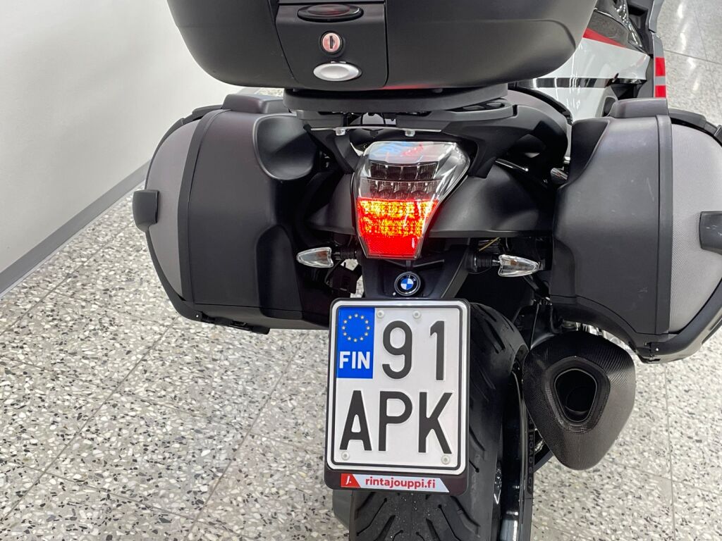 BMW K 2010 moniväri