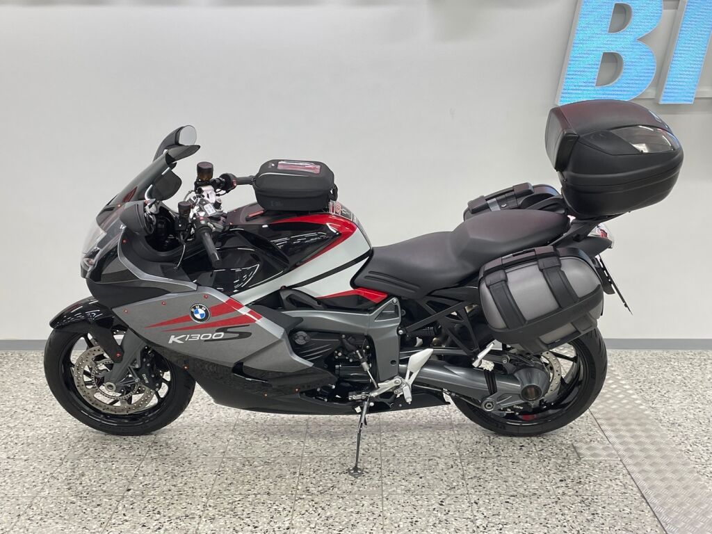 BMW K 2010 moniväri