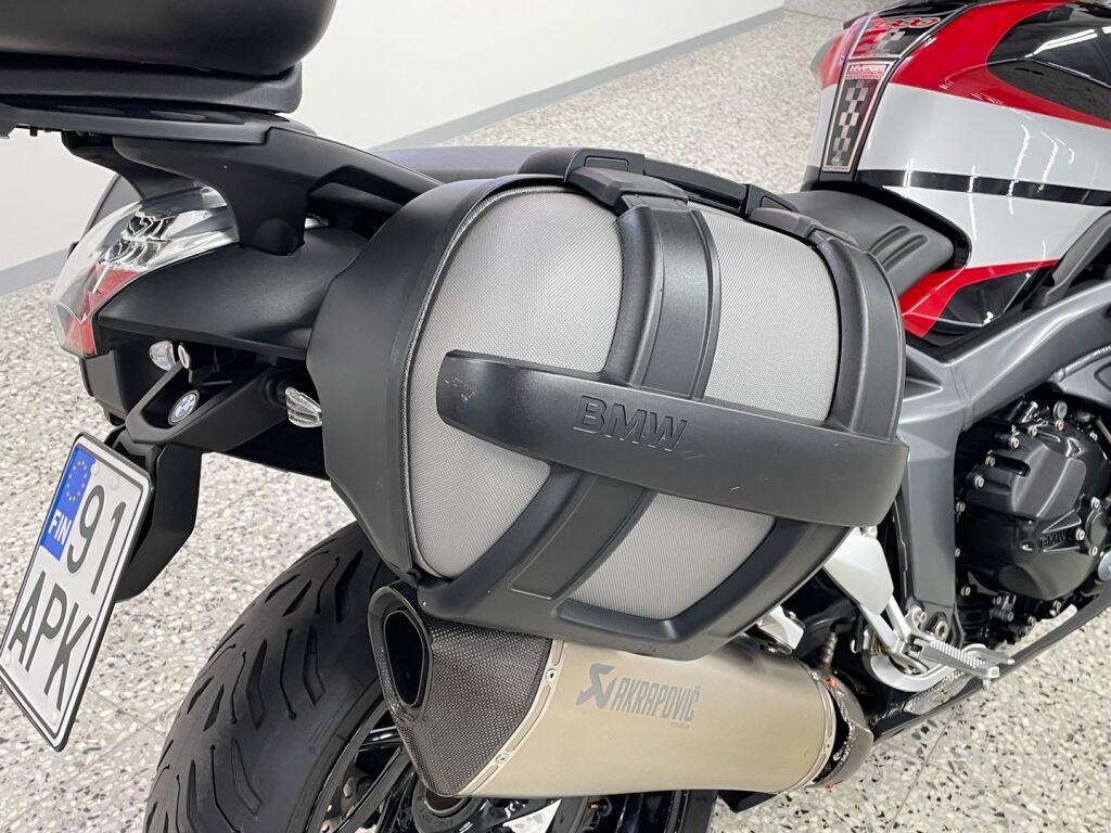 BMW K 2010 moniväri